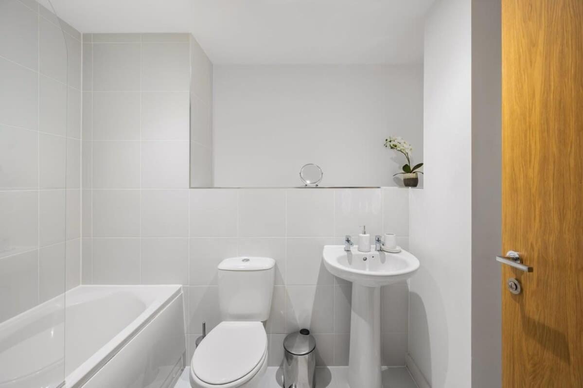 A Lovely 2 Bedroom Apartment In The Heart Of Preston Preston  Esterno foto