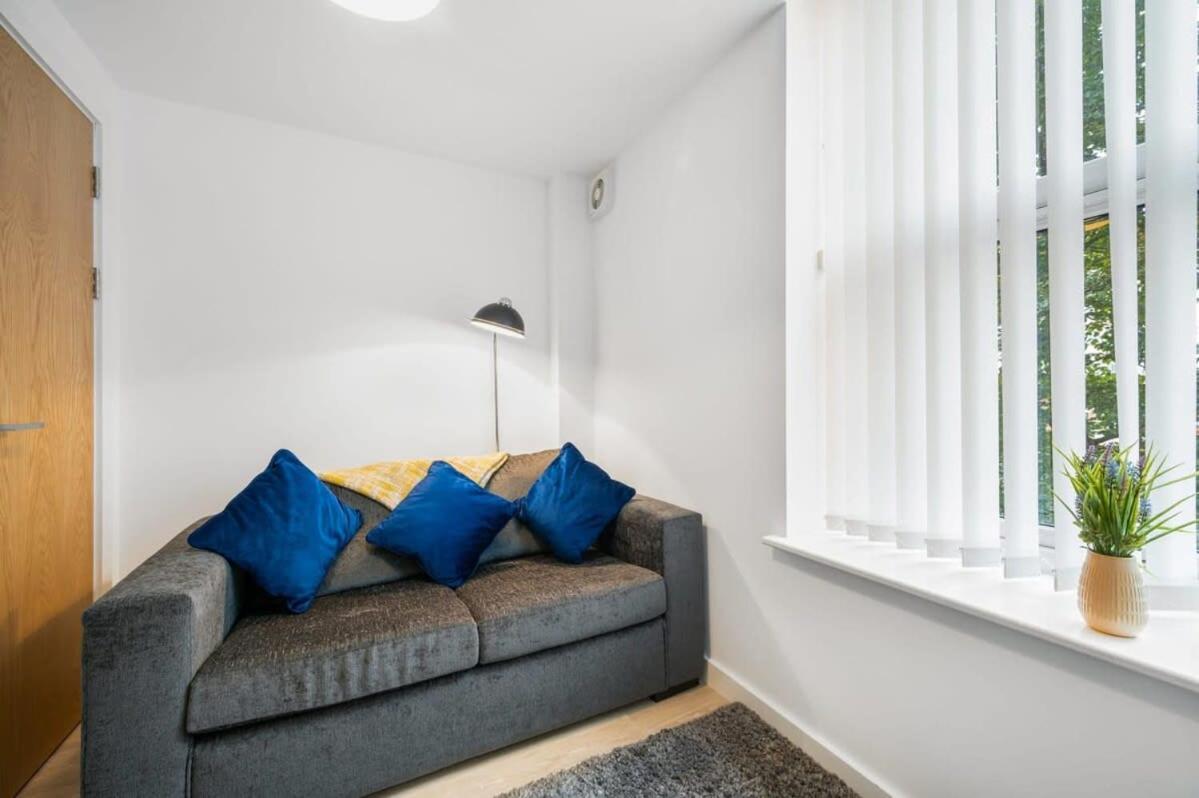 A Lovely 2 Bedroom Apartment In The Heart Of Preston Preston  Esterno foto